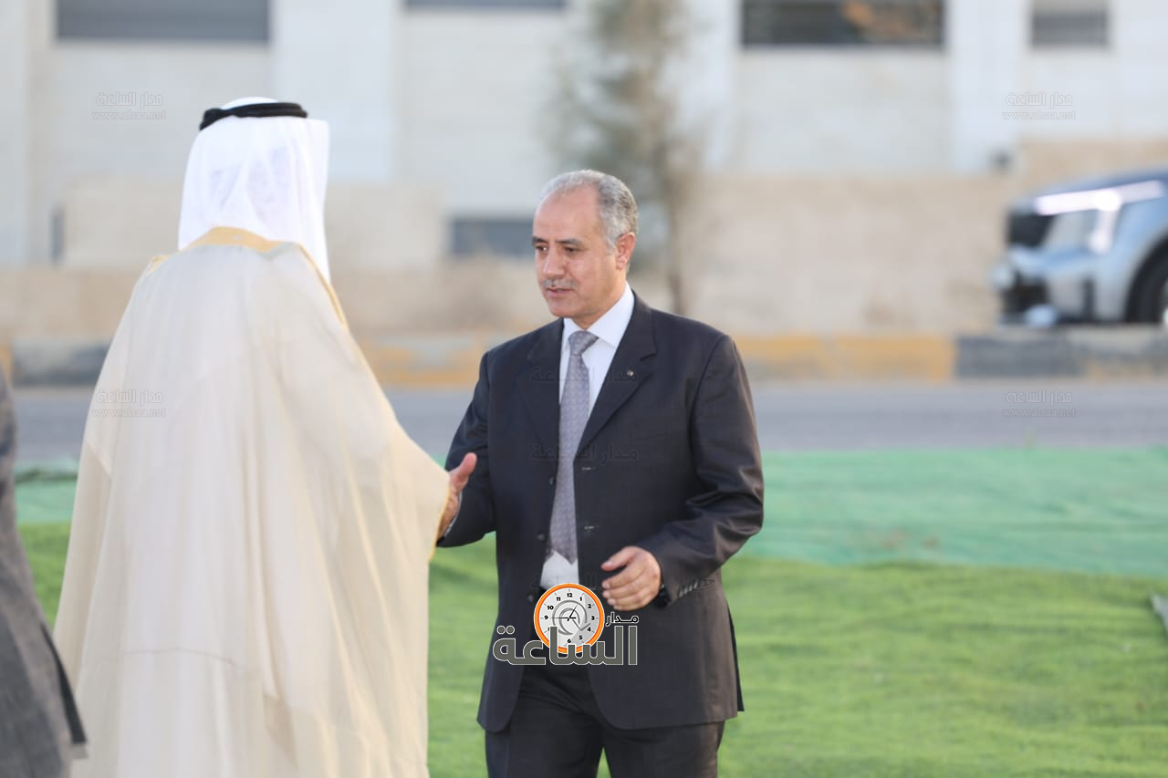 Madar Al-Saa Images 0.8338689017505208