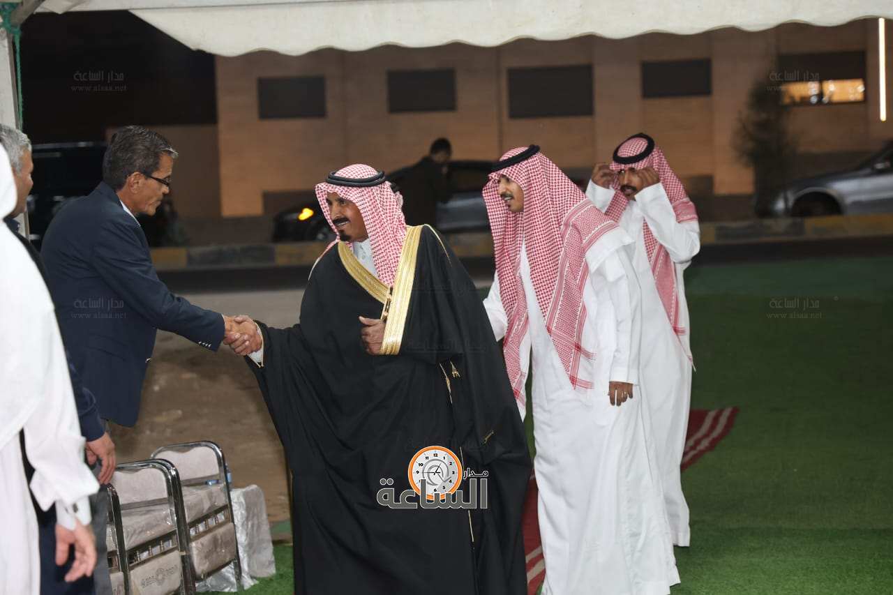 Madar Al-Saa Images 0.166992566576031