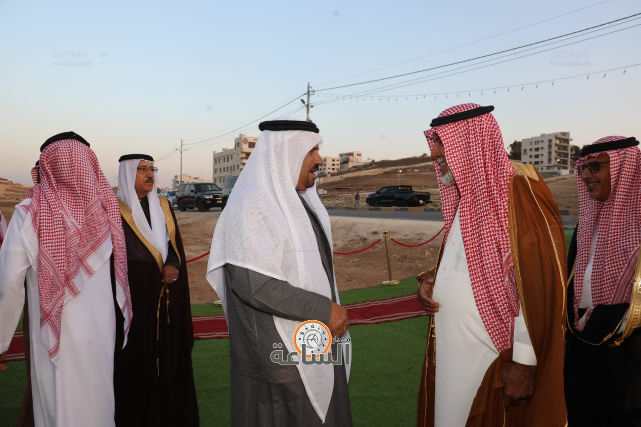 Madar Al-Saa Images 0.12411477515671421