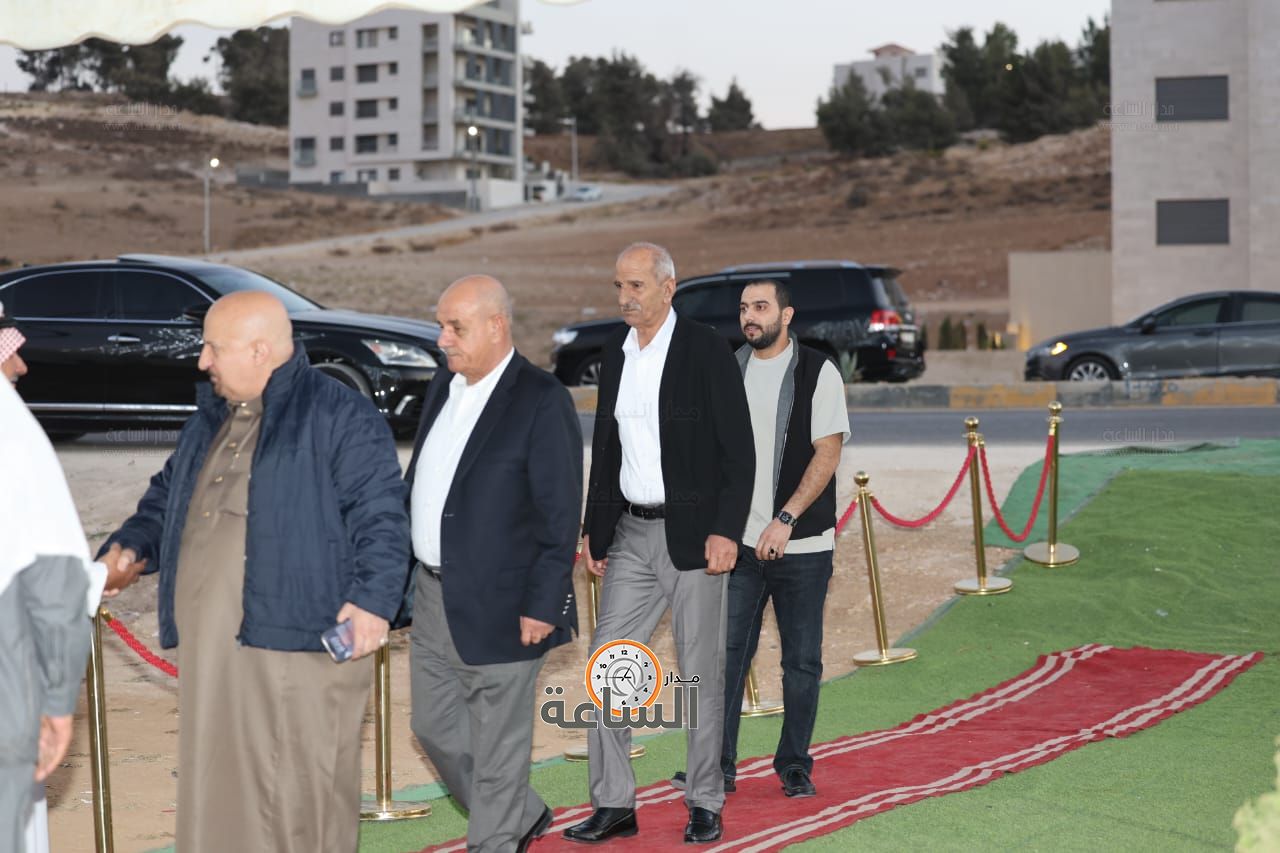 Madar Al-Saa Images 0.8560079483636807