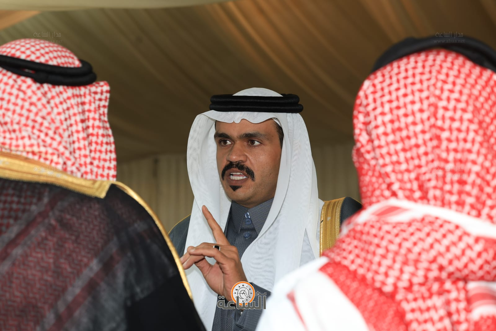 Madar Al-Saa Images 0.4838000335774597