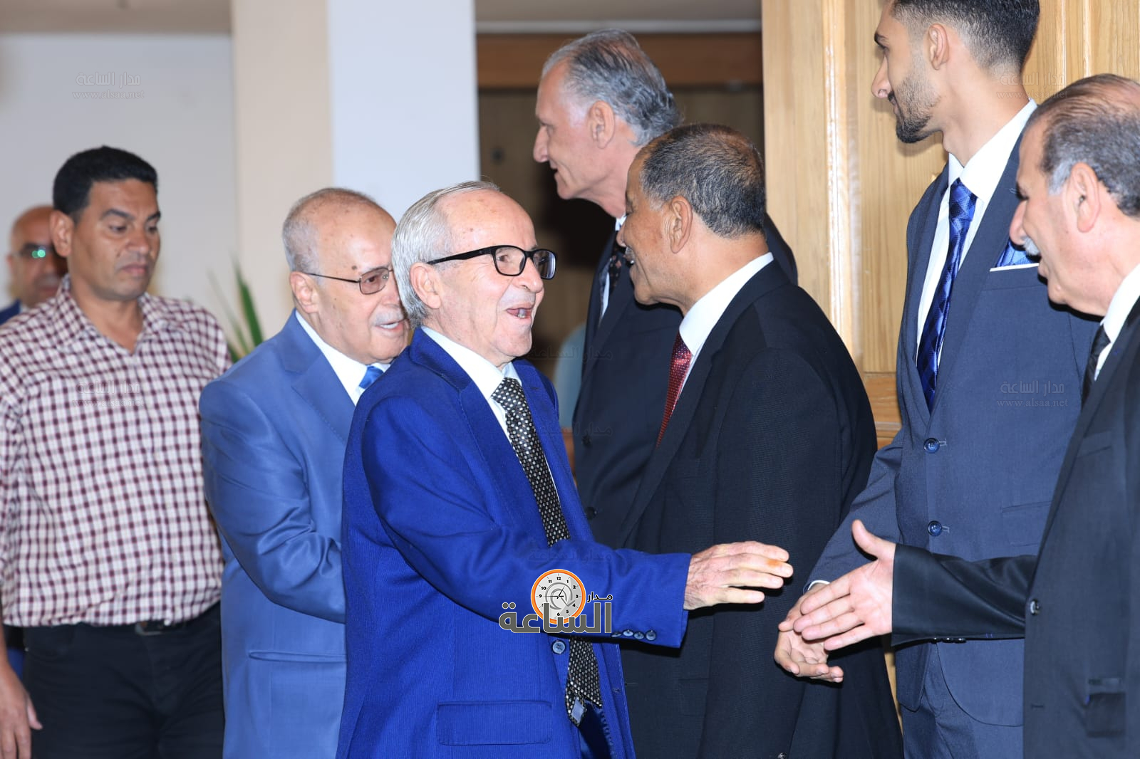 Madar Al-Saa Images 0.9998592488182251