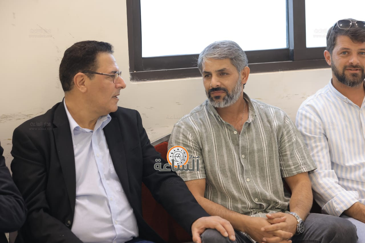 Madar Al-Saa Images 0.6543116301571984