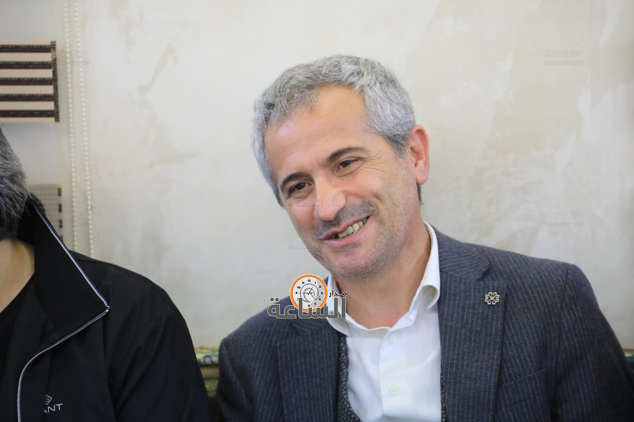 Madar Al-Saa Images 0.9036932176509692