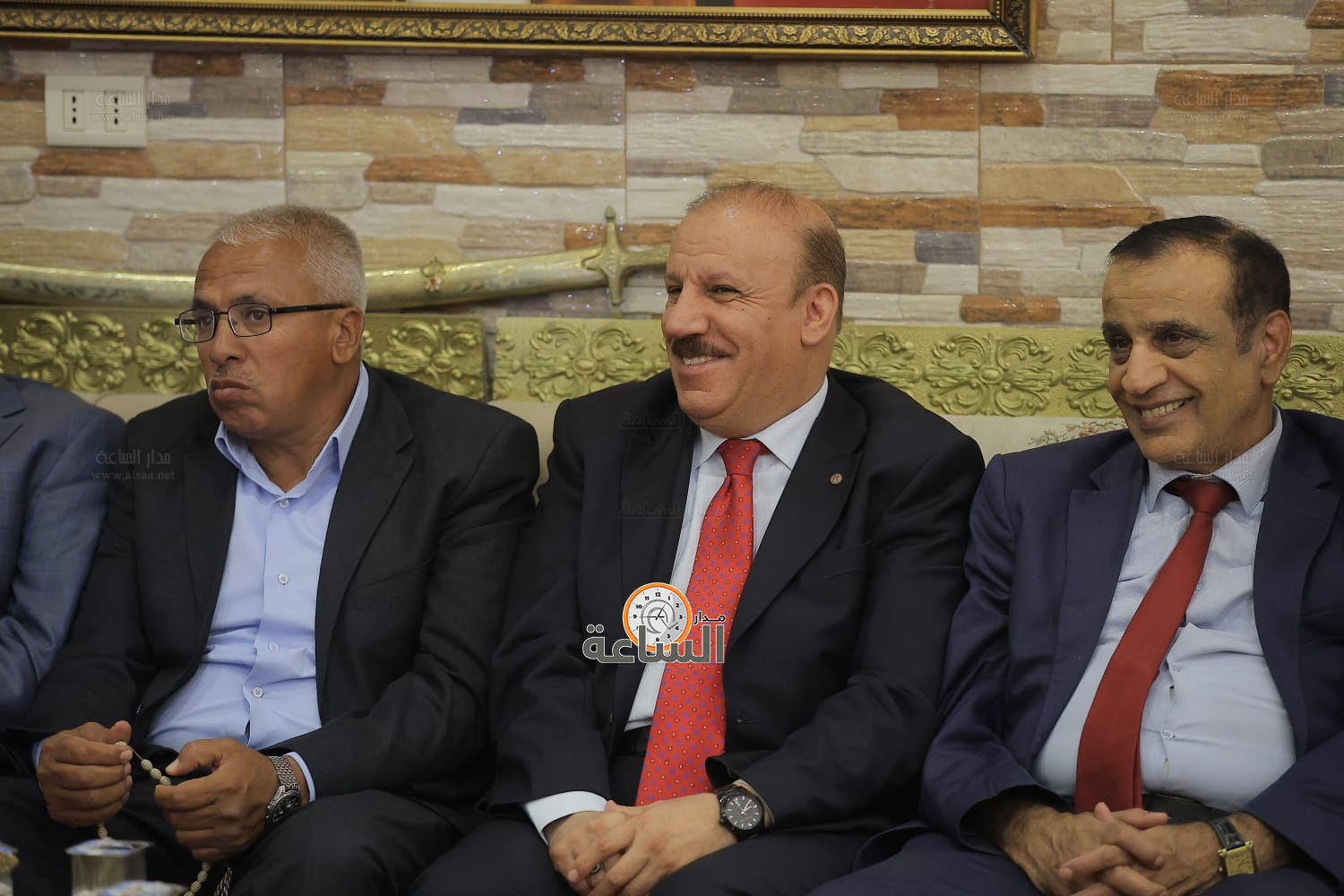 Madar Al-Saa Images 0.4308687044881546