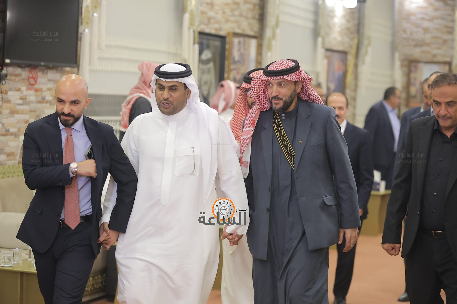 Madar Al-Saa Images 0.5641861996286852