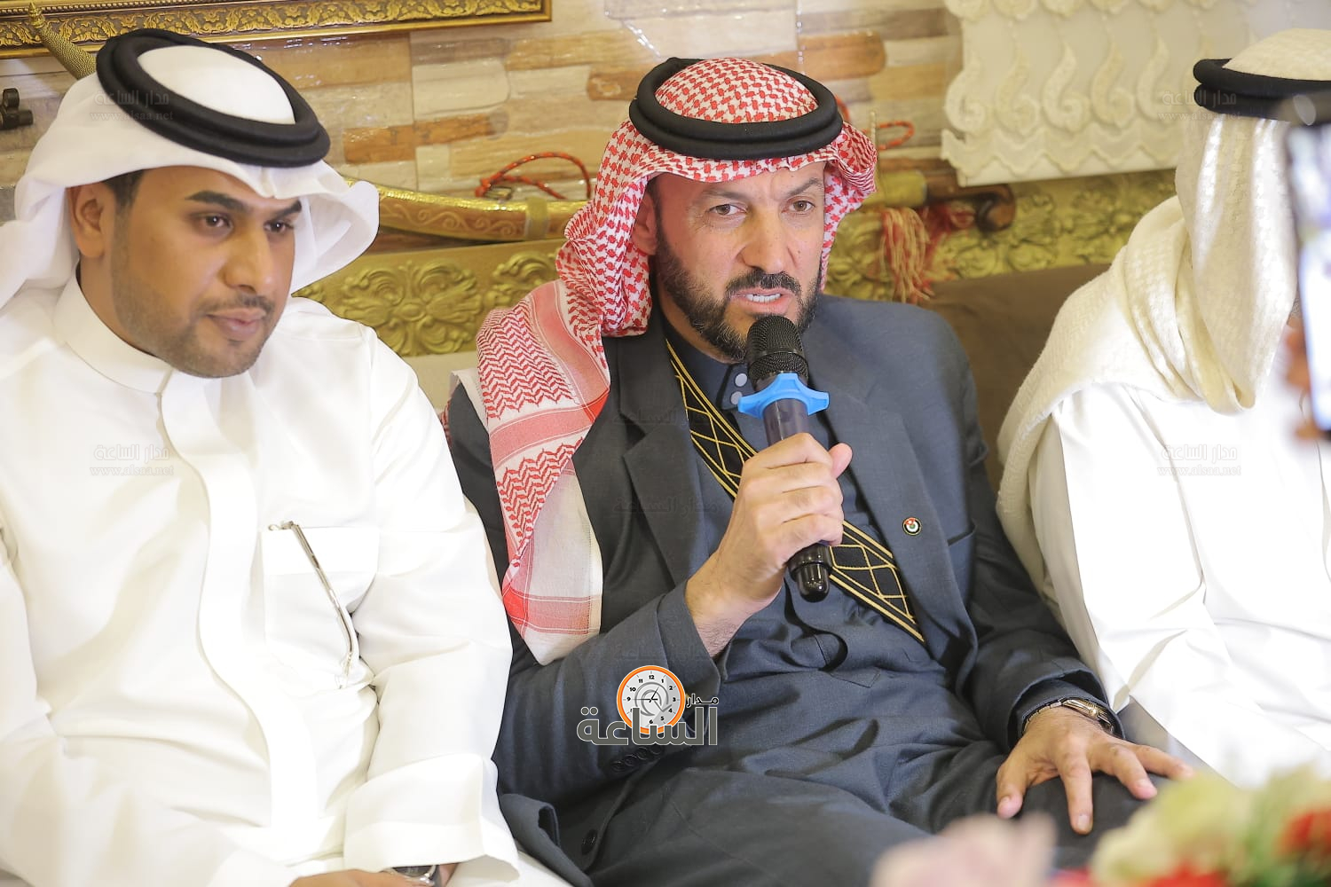 Madar Al-Saa Images 0.7506366408607611