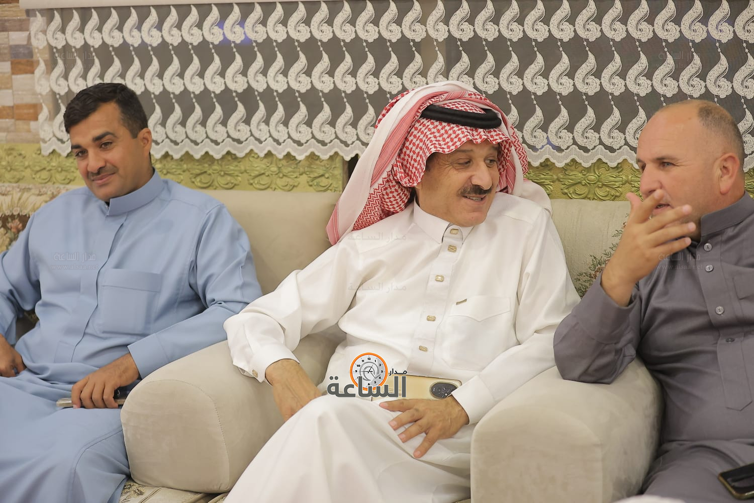 Madar Al-Saa Images 0.8795616425648083