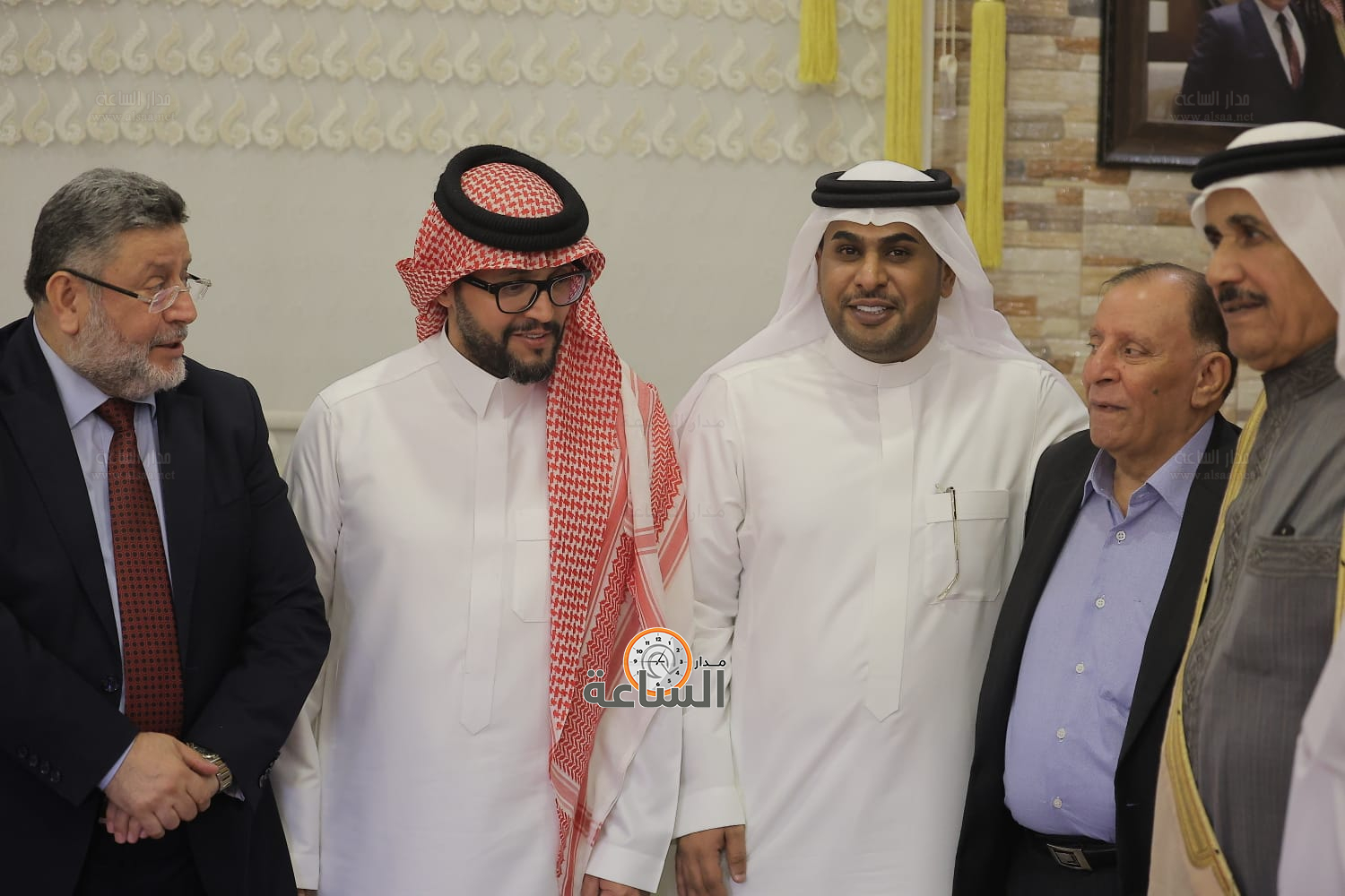 Madar Al-Saa Images 0.003993419011262267