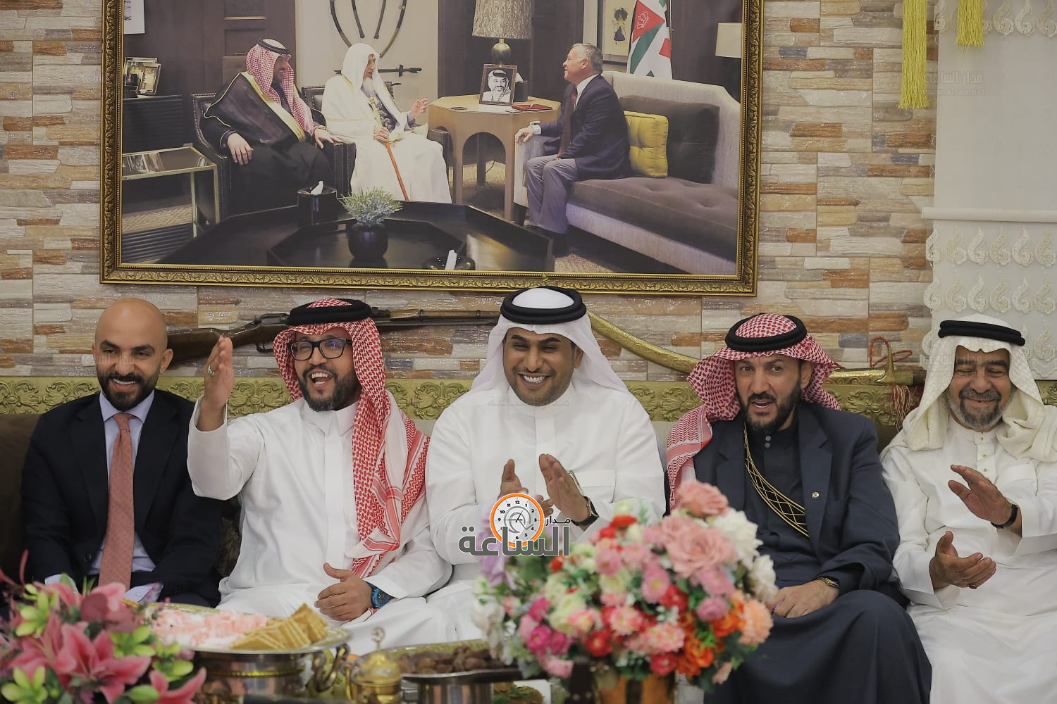 Madar Al-Saa Images 0.15972905895361222