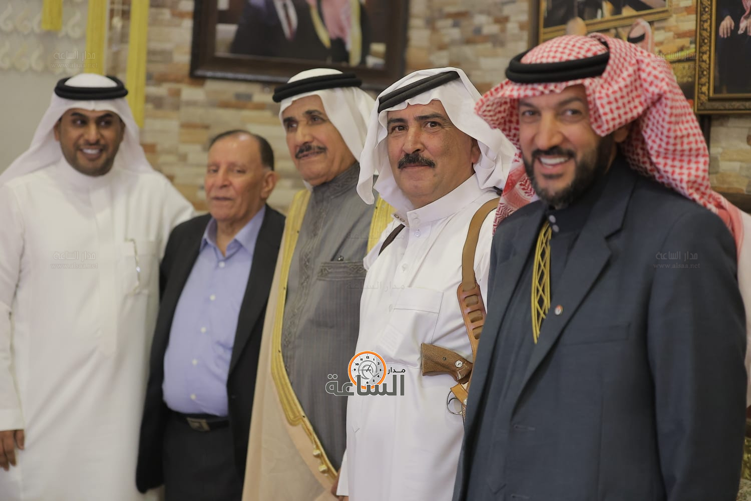 Madar Al-Saa Images 0.47222427248538834