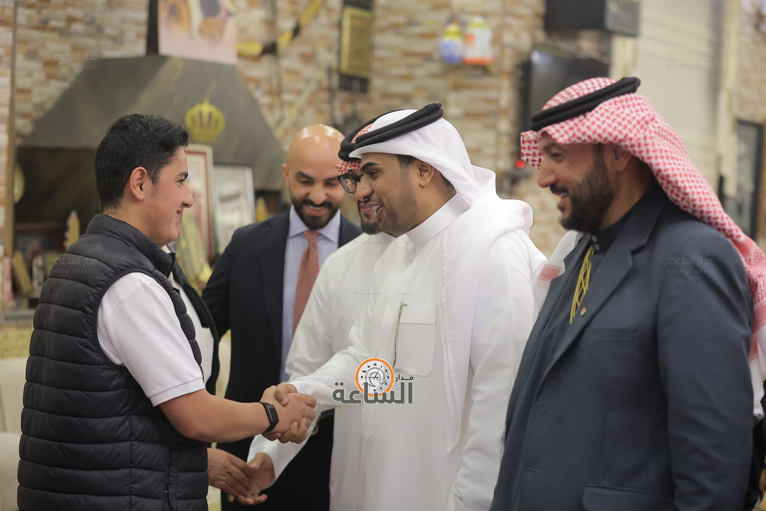 Madar Al-Saa Images 0.07789947368795014