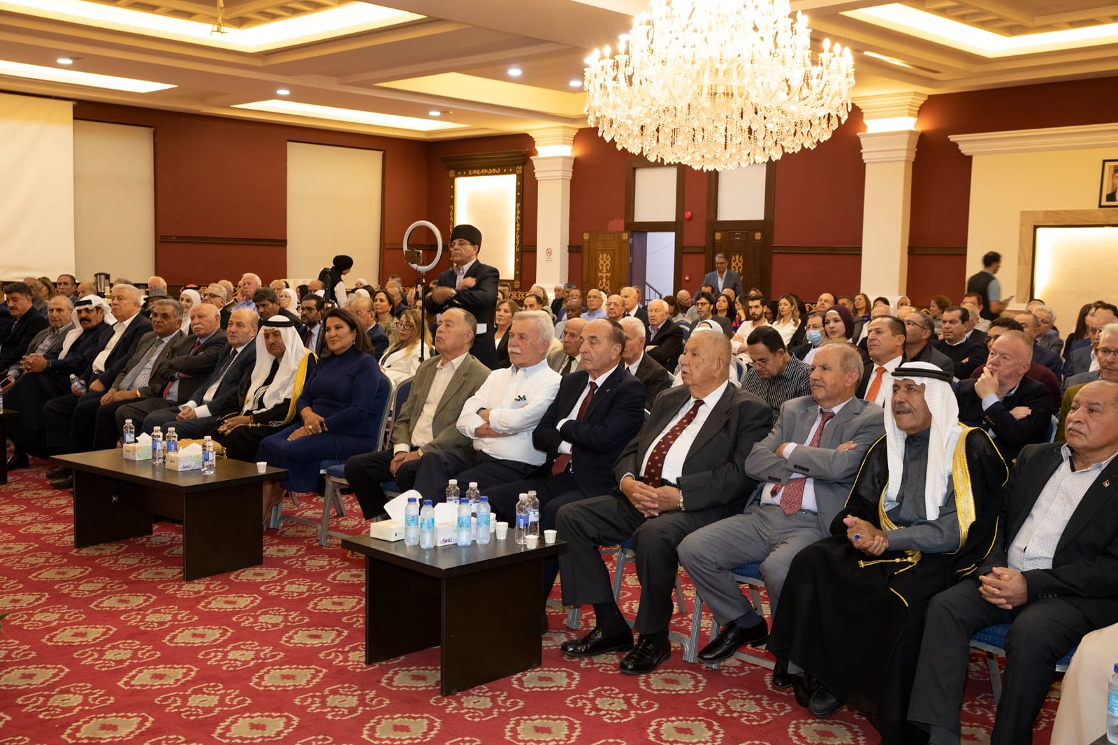 Madar Al-Saa Images 0.4931211669680273