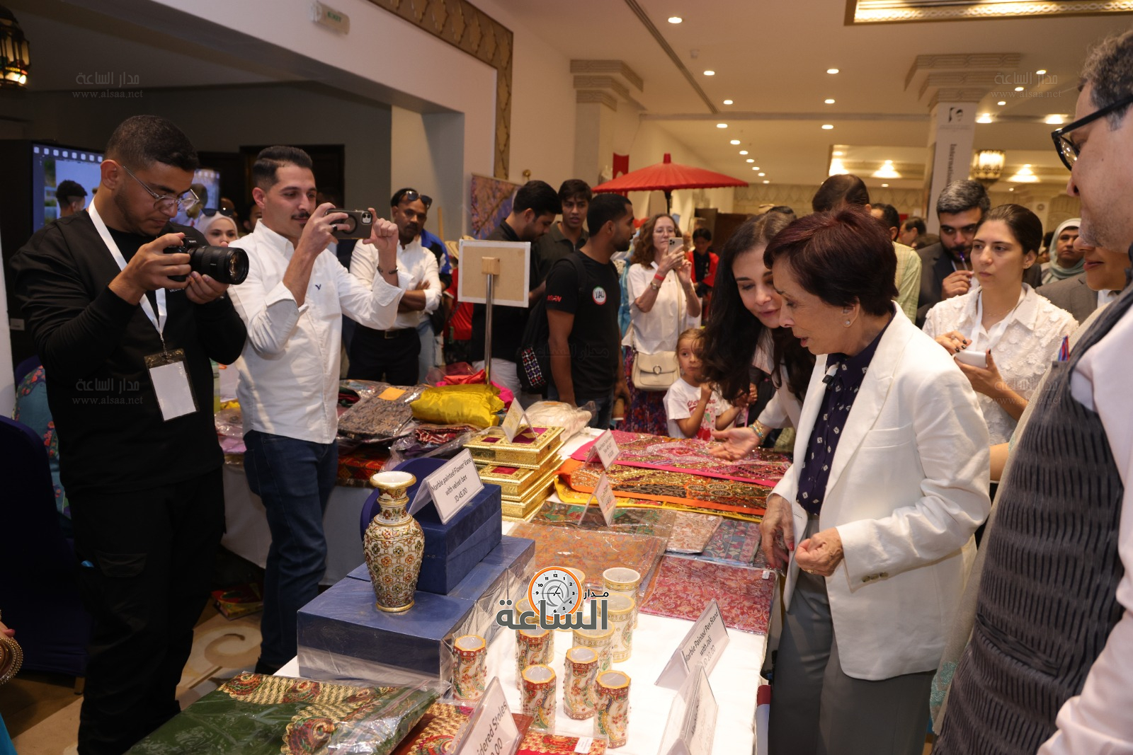 Madar Al-Saa Images 0.9040872863435823