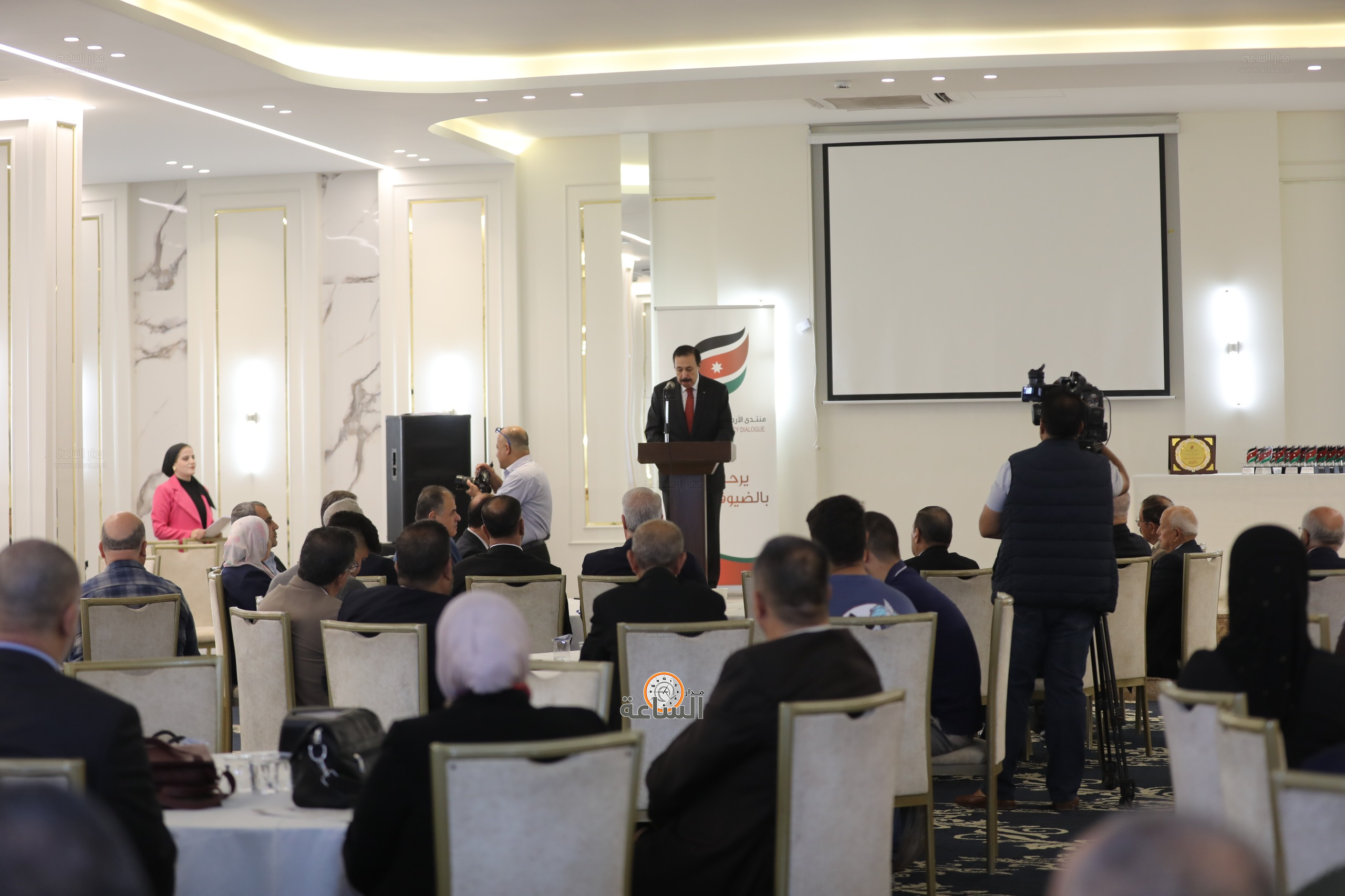 Madar Al-Saa Images 0.18468046071159894