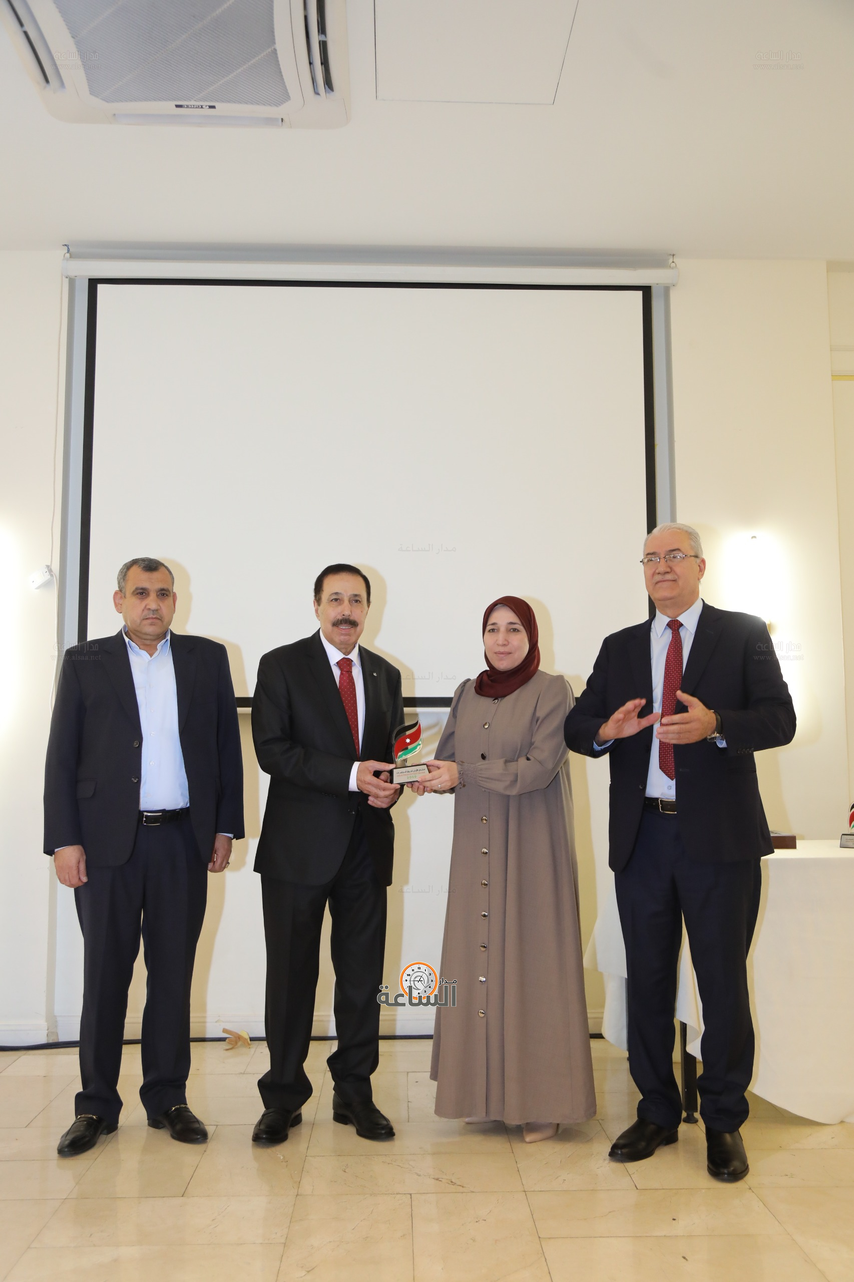 Madar Al-Saa Images 0.09561173967435443