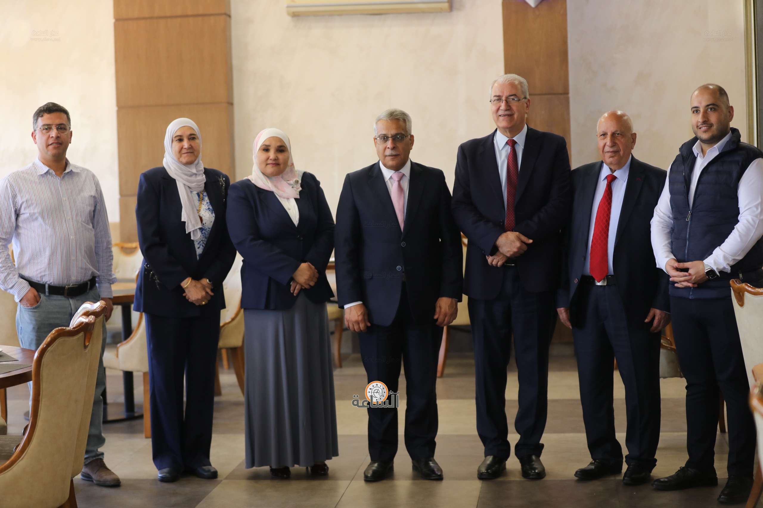 Madar Al-Saa Images 0.9476531645182115