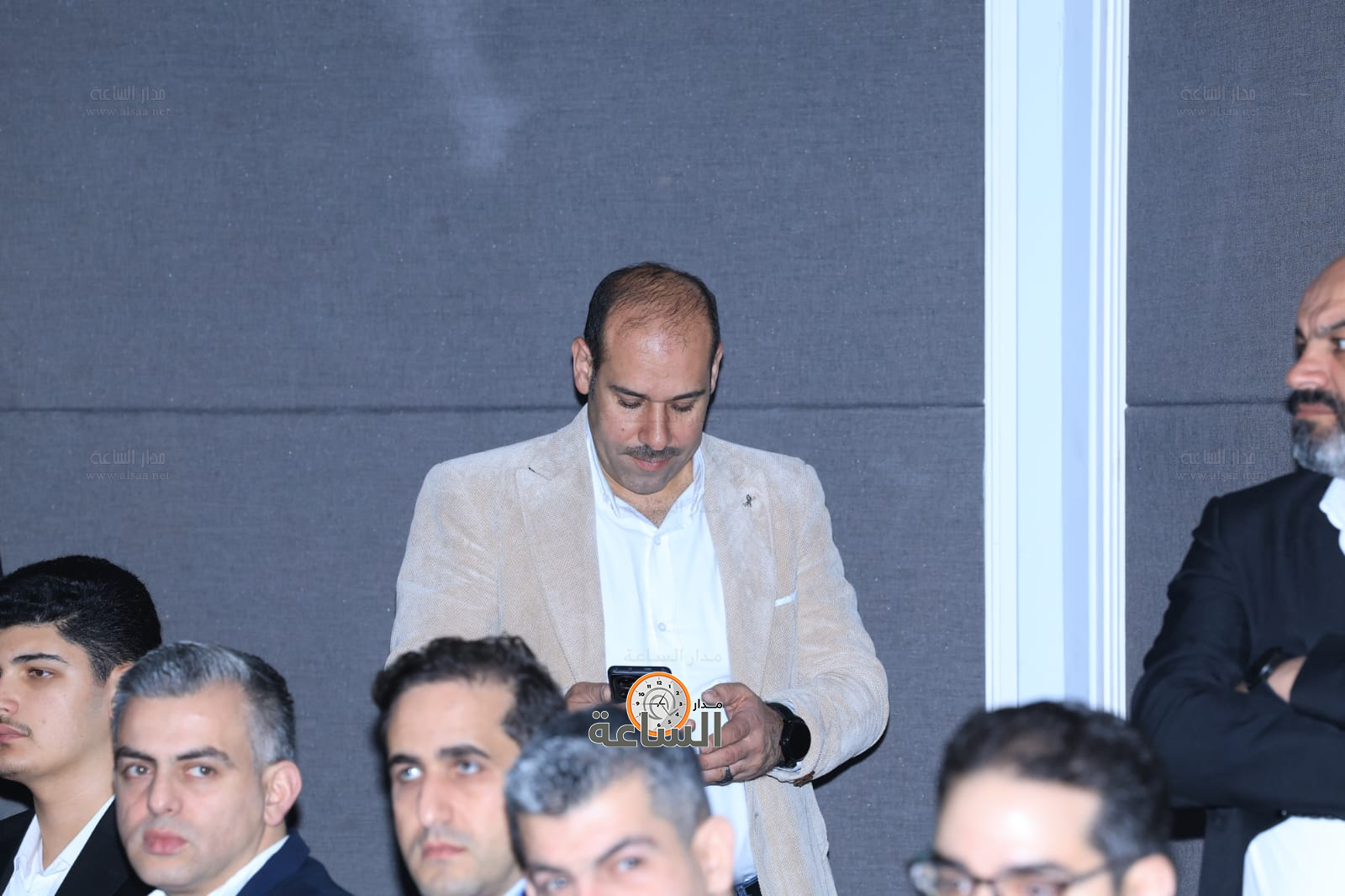 Madar Al-Saa Images 0.8711243392347823