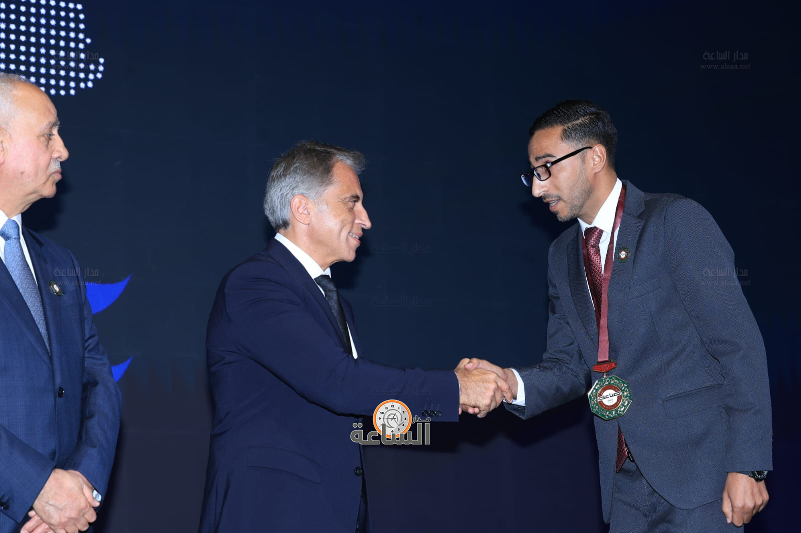 Madar Al-Saa Images 0.9768649129067999