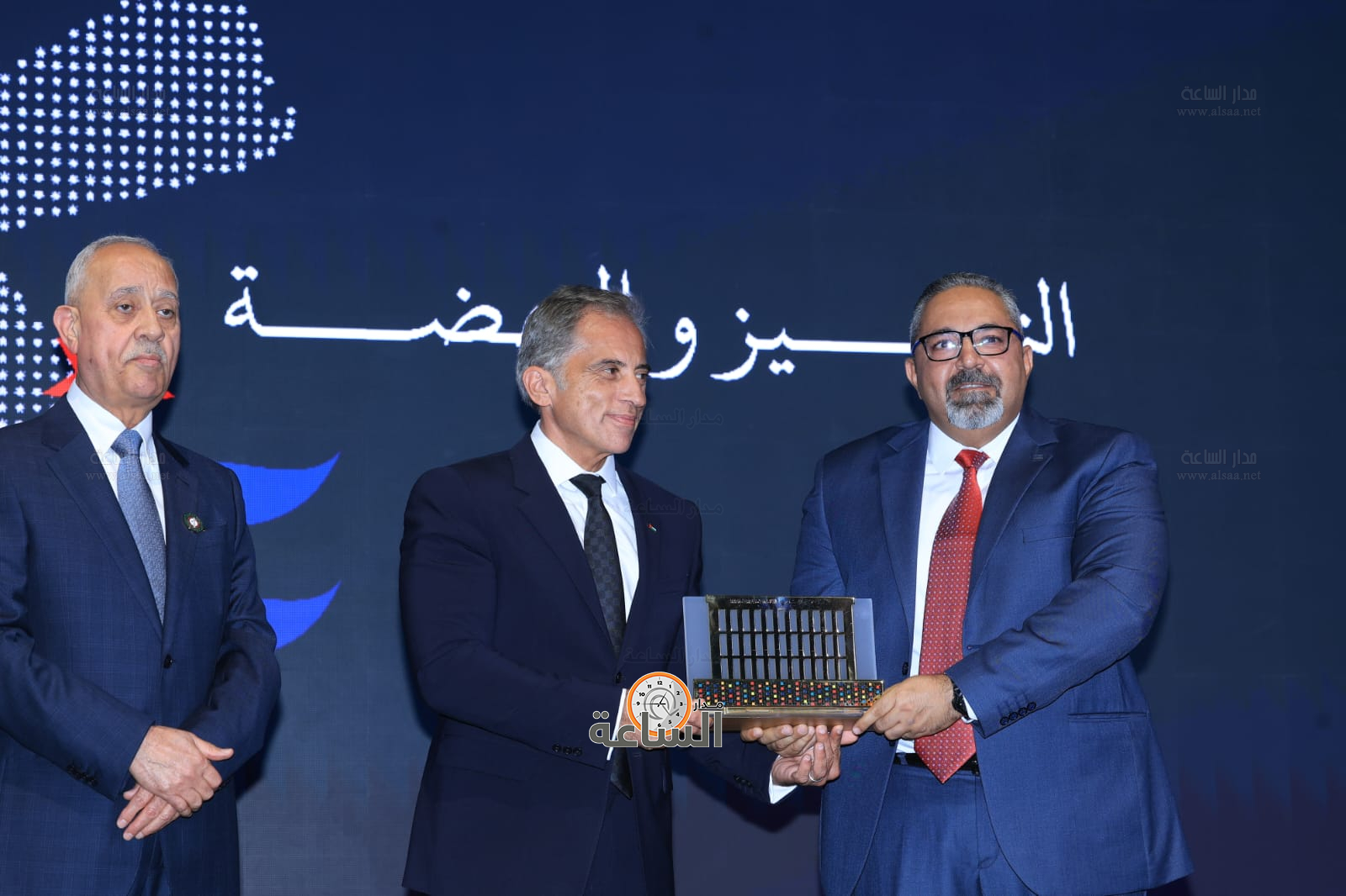 Madar Al-Saa Images 0.9650985611719498