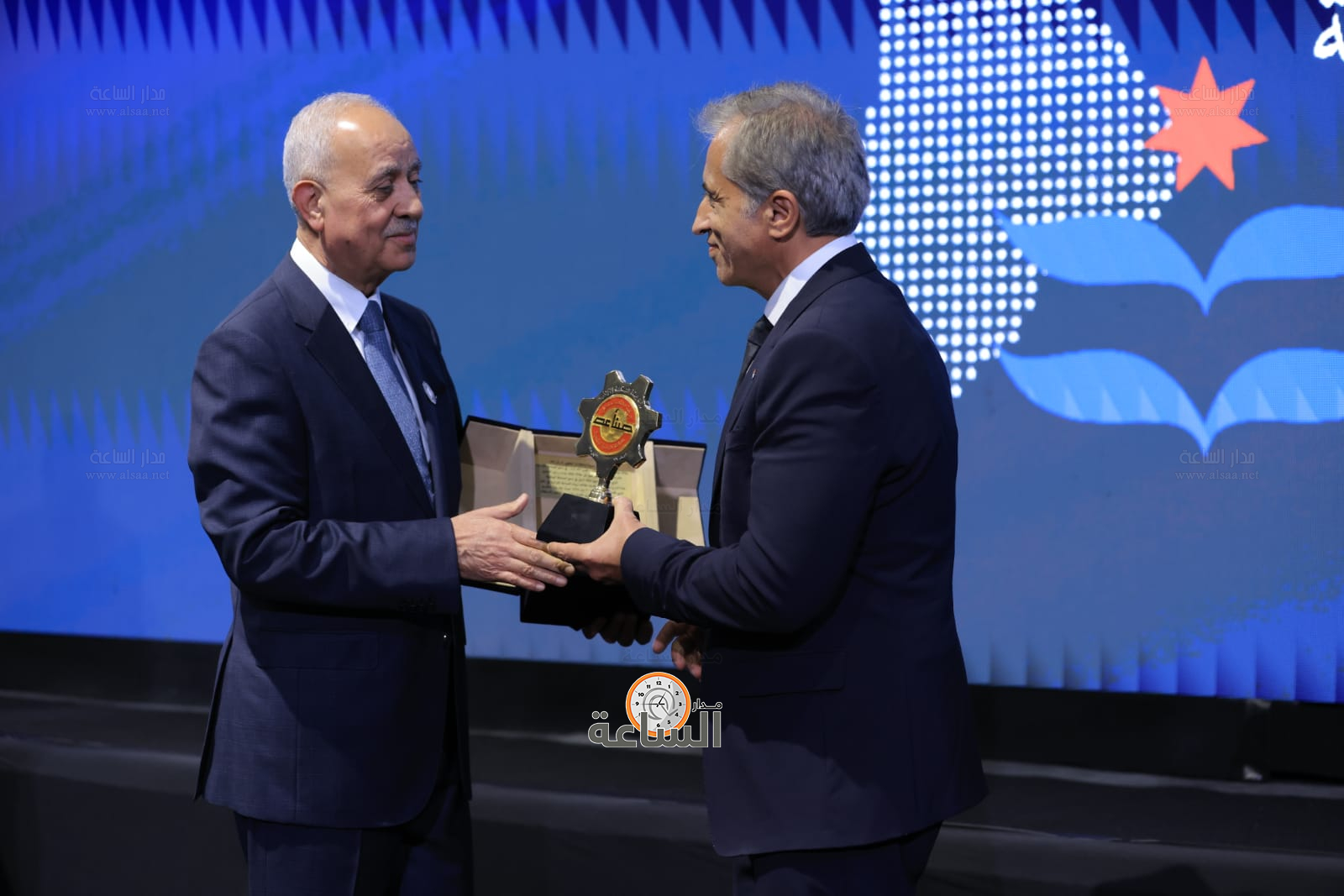 Madar Al-Saa Images 0.4465084446046186