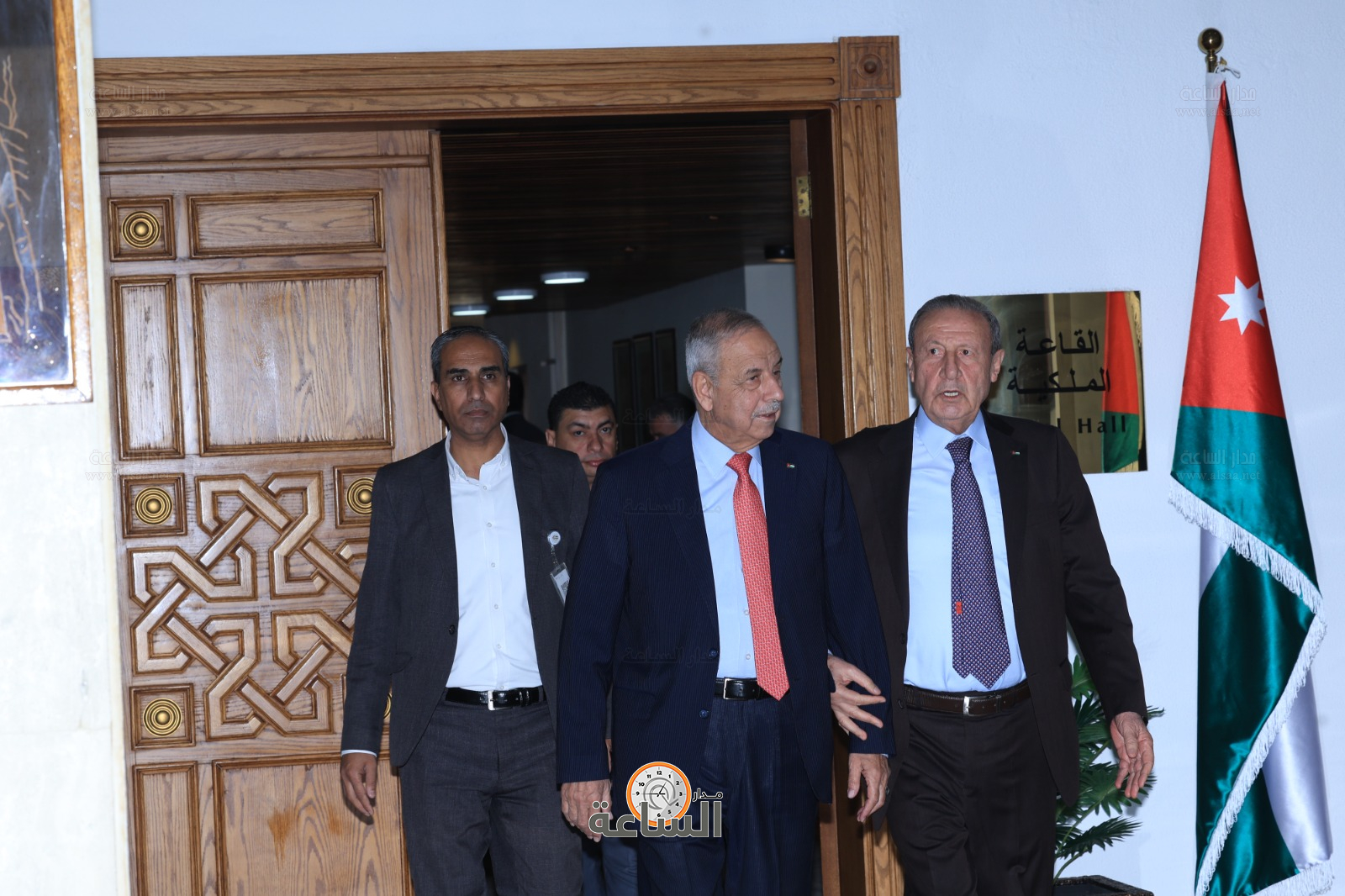 Madar Al-Saa Images 0.6216653698665948