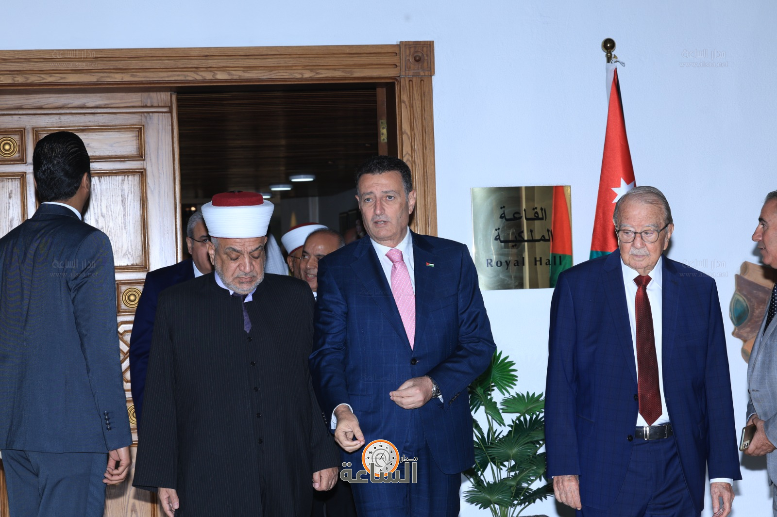 Madar Al-Saa Images 0.7913686644083495