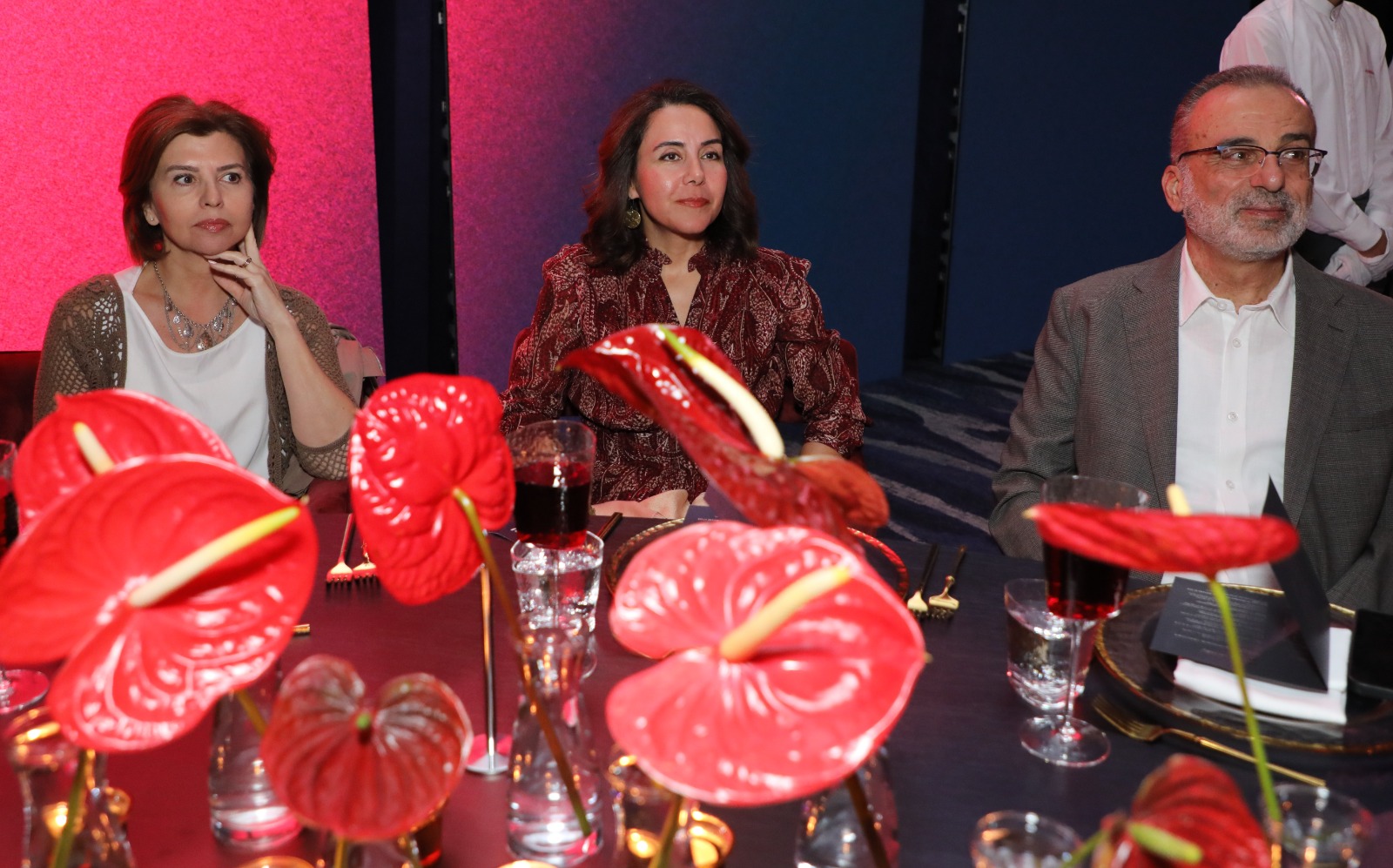 Madar Al-Saa Images 0.942492366688375