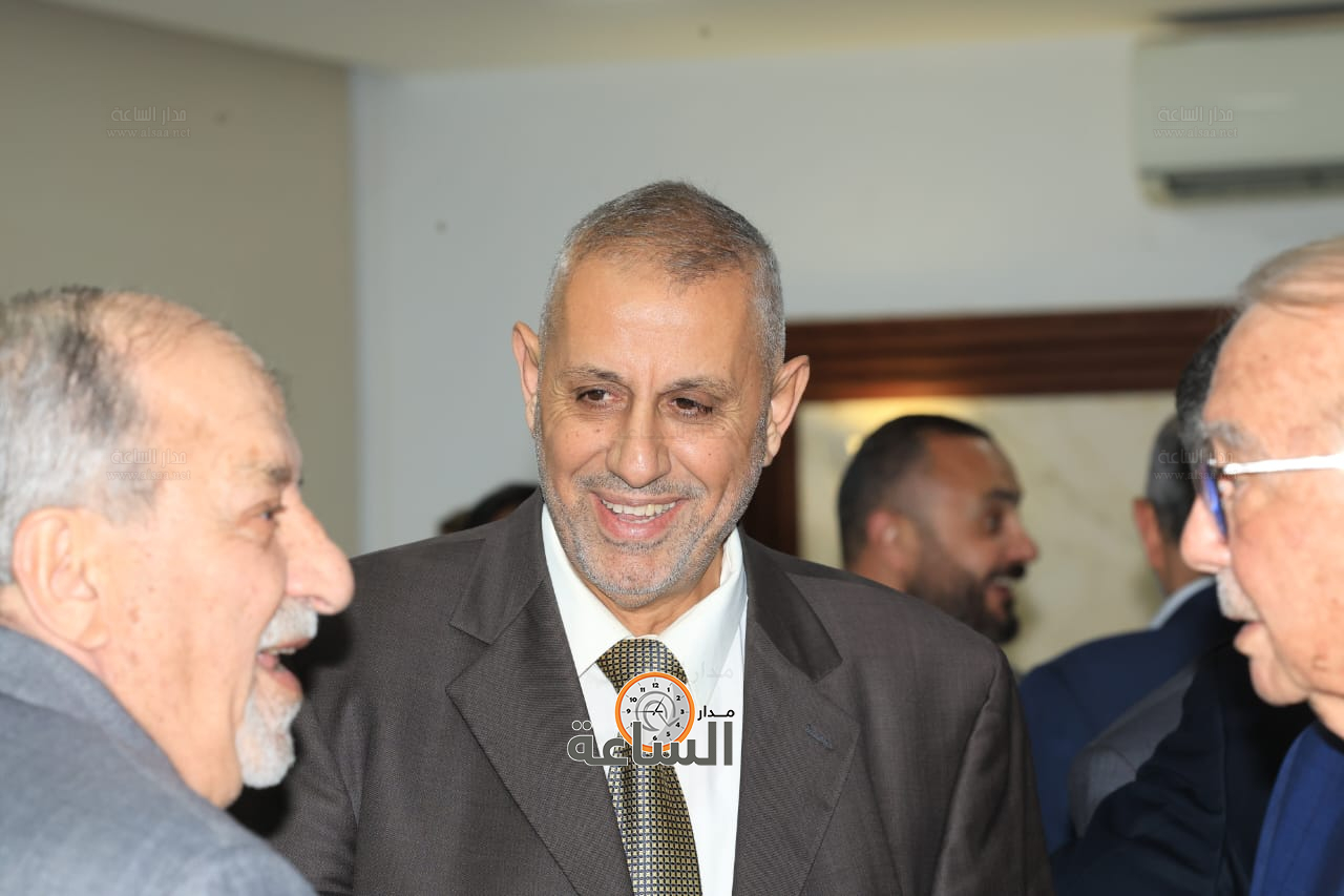 Madar Al-Saa Images 0.3385454011208665