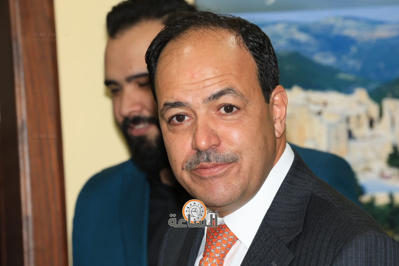 Madar Al-Saa Images 0.561591377620383