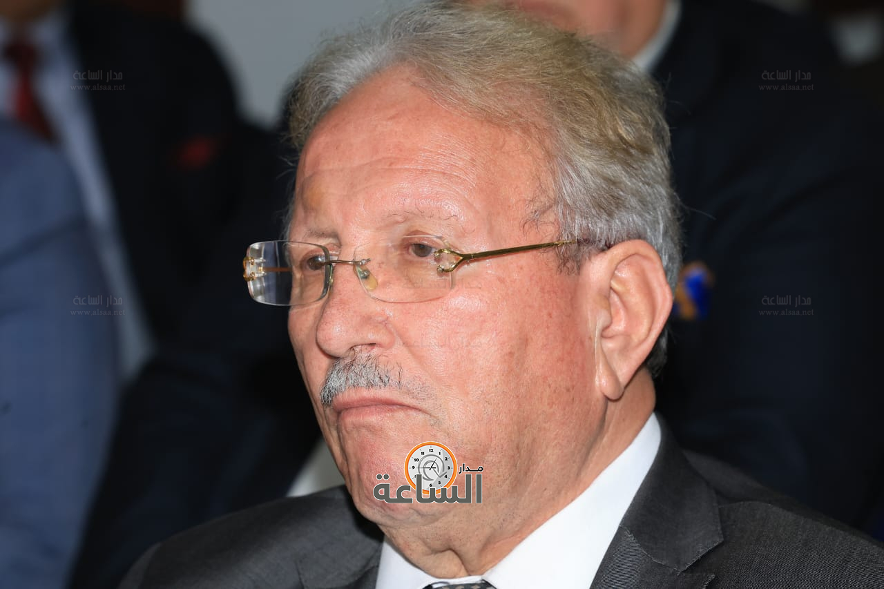 Madar Al-Saa Images 0.3491313391803553