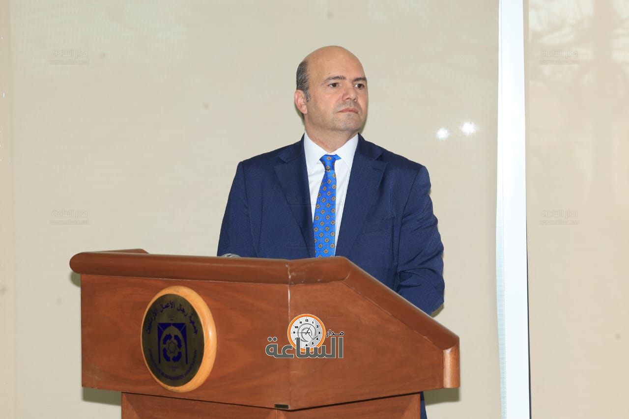 Madar Al-Saa Images 0.824160981954425