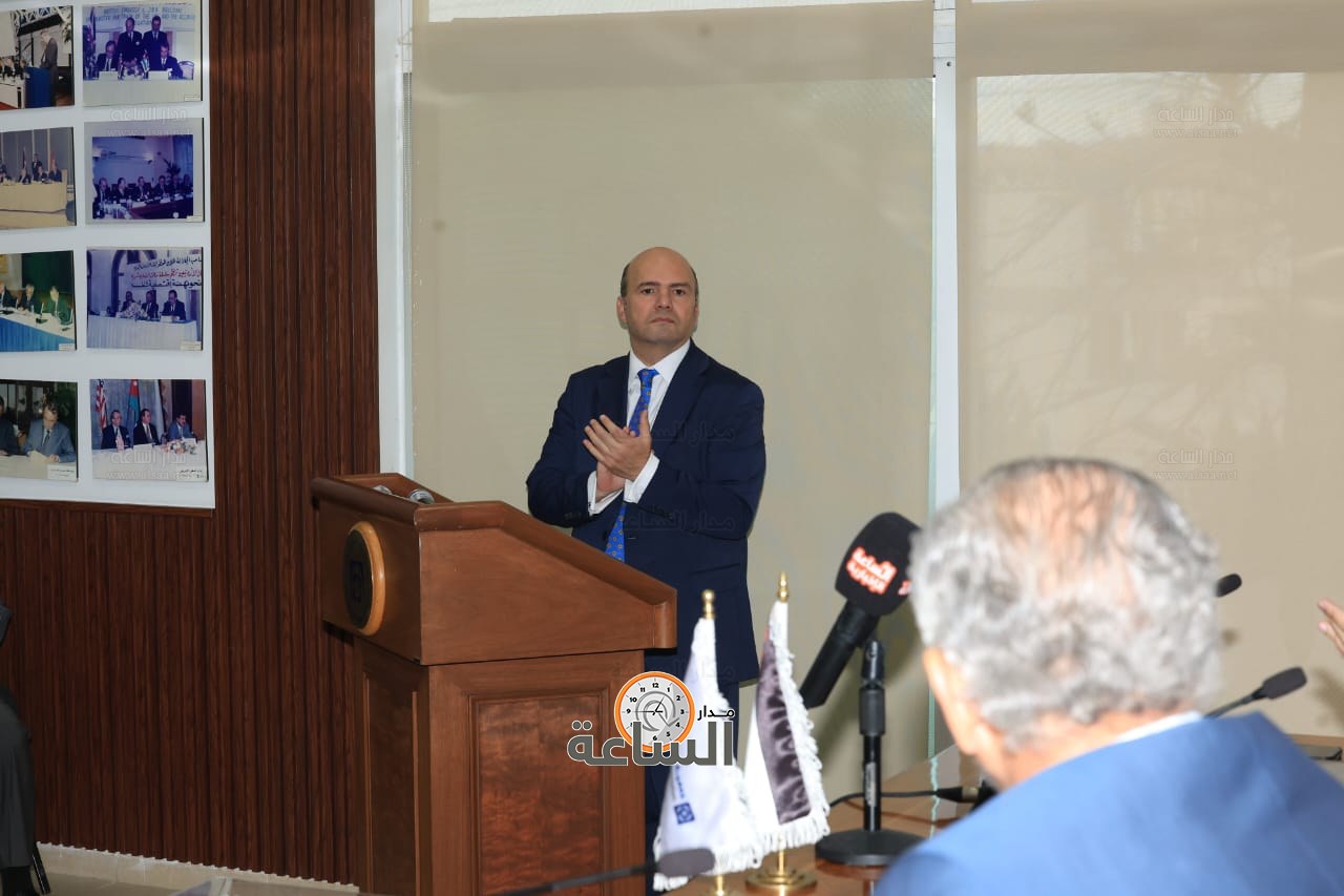 Madar Al-Saa Images 0.9493635761068021