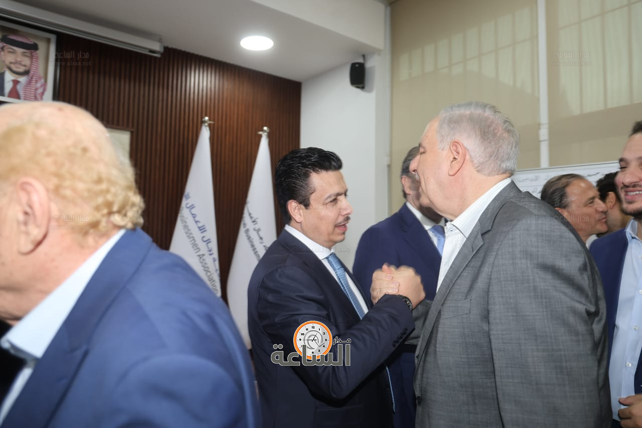 Madar Al-Saa Images 0.7673516455597238