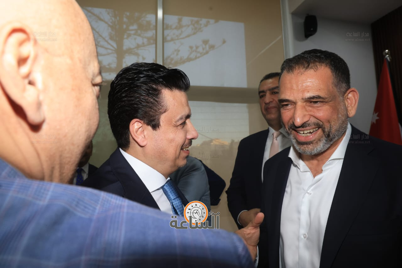 Madar Al-Saa Images 0.2433427811148675