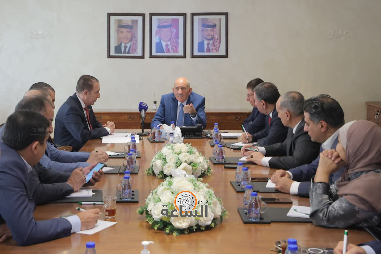 Madar Al-Saa Images 0.752499538888674