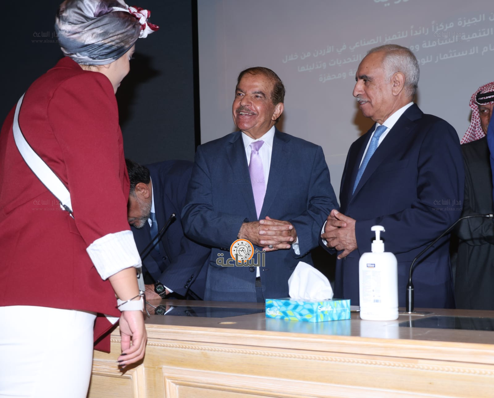 Madar Al-Saa Images 0.933069661612272