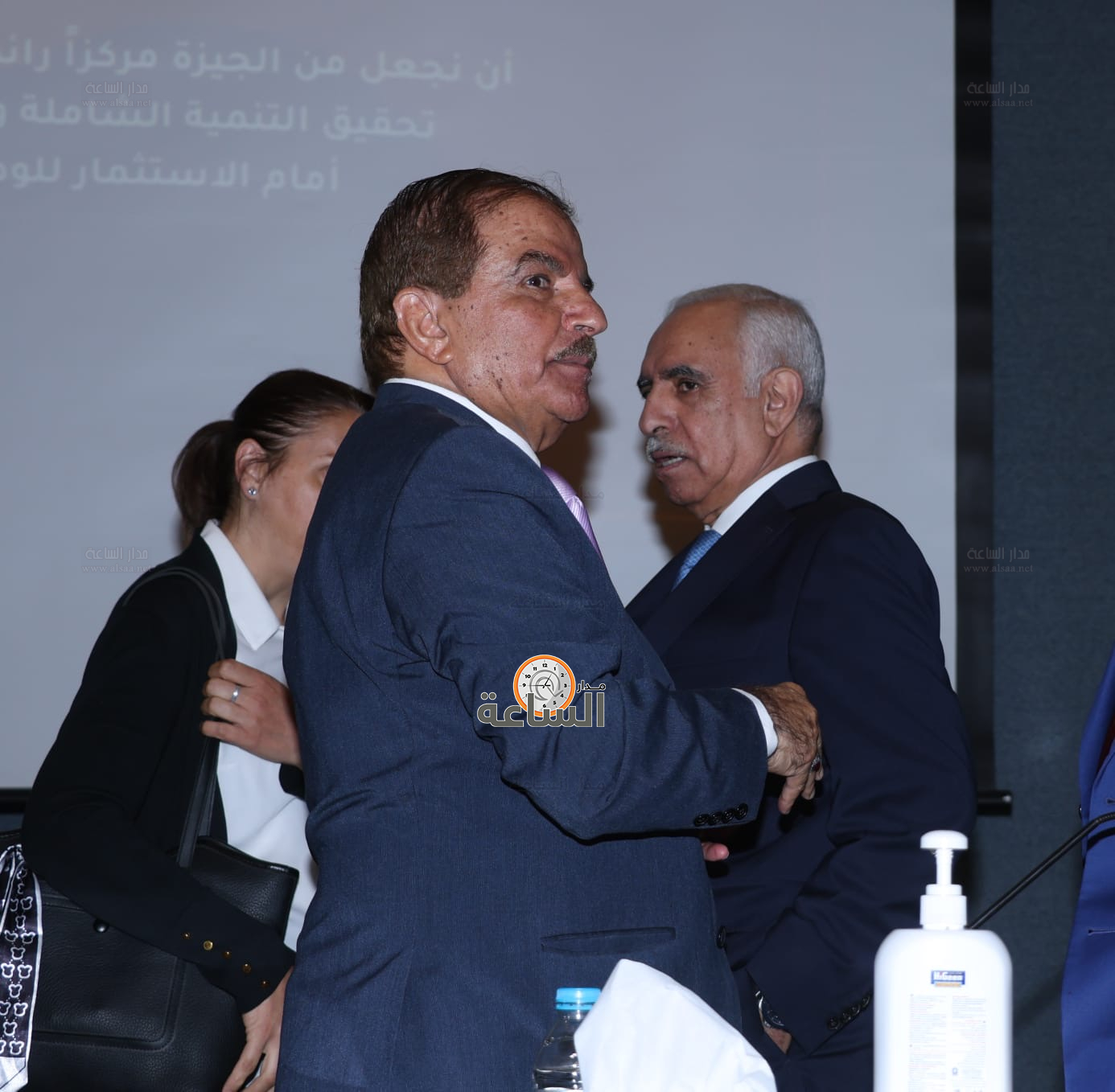 Madar Al-Saa Images 0.5194355258085717