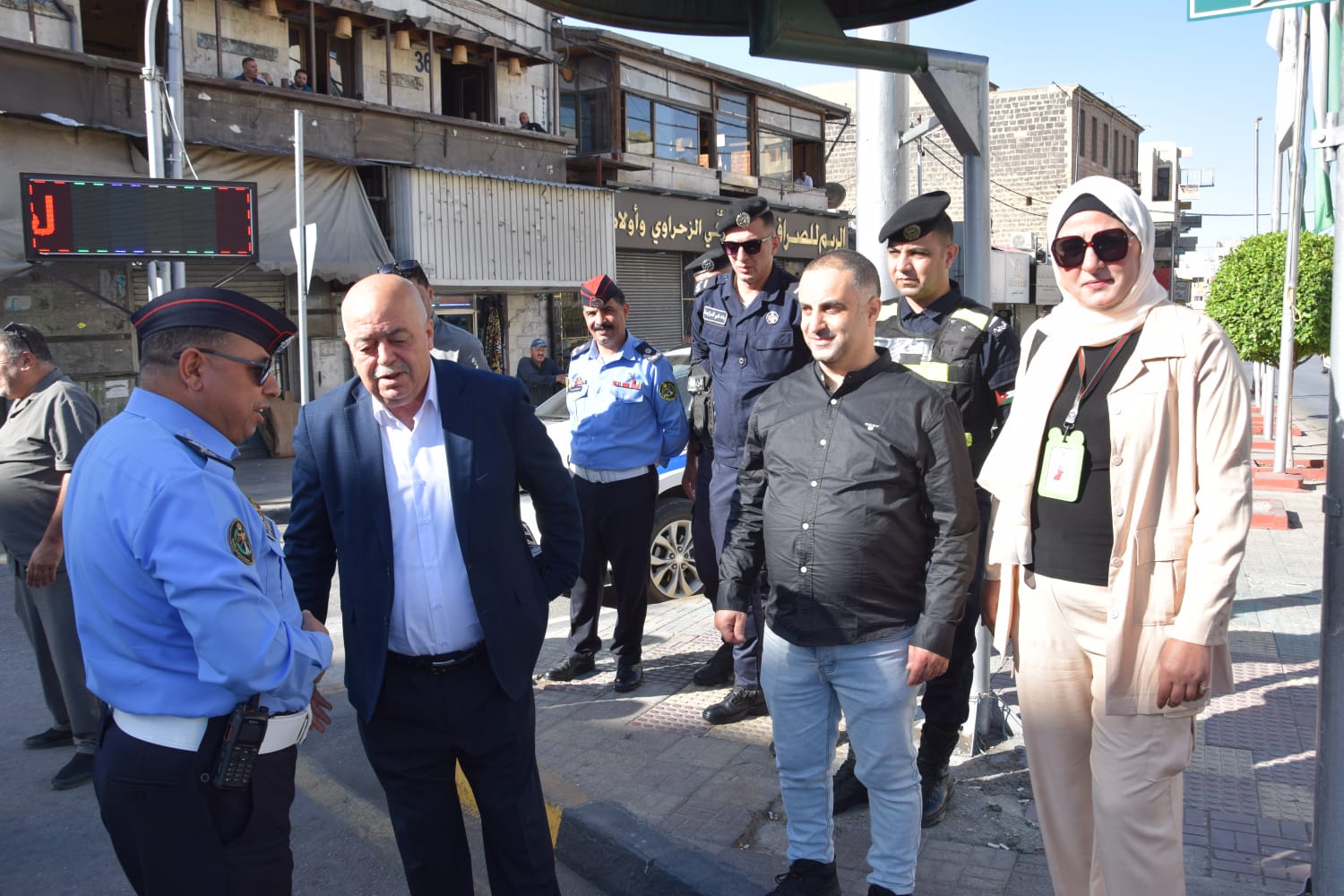 Madar Al-Saa Images 0.00007023492737712189