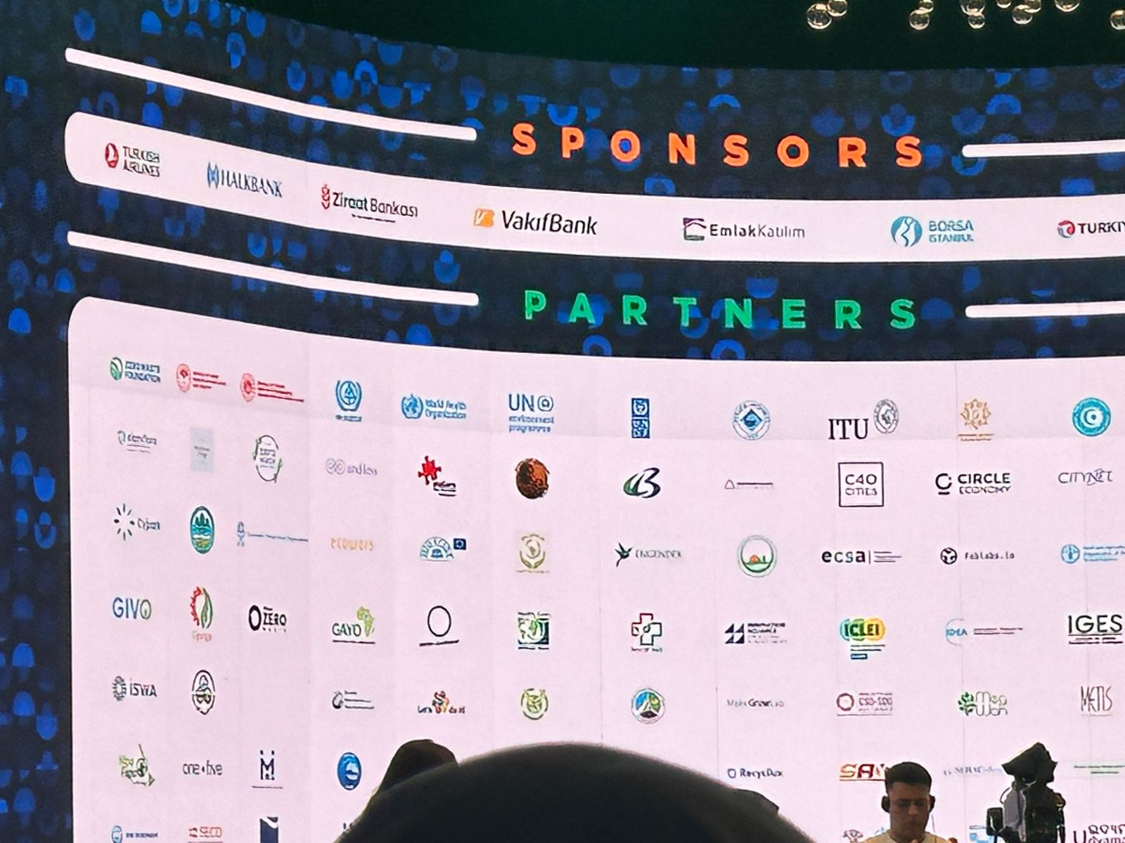 Madar Al-Saa Images 0.23616737504674756