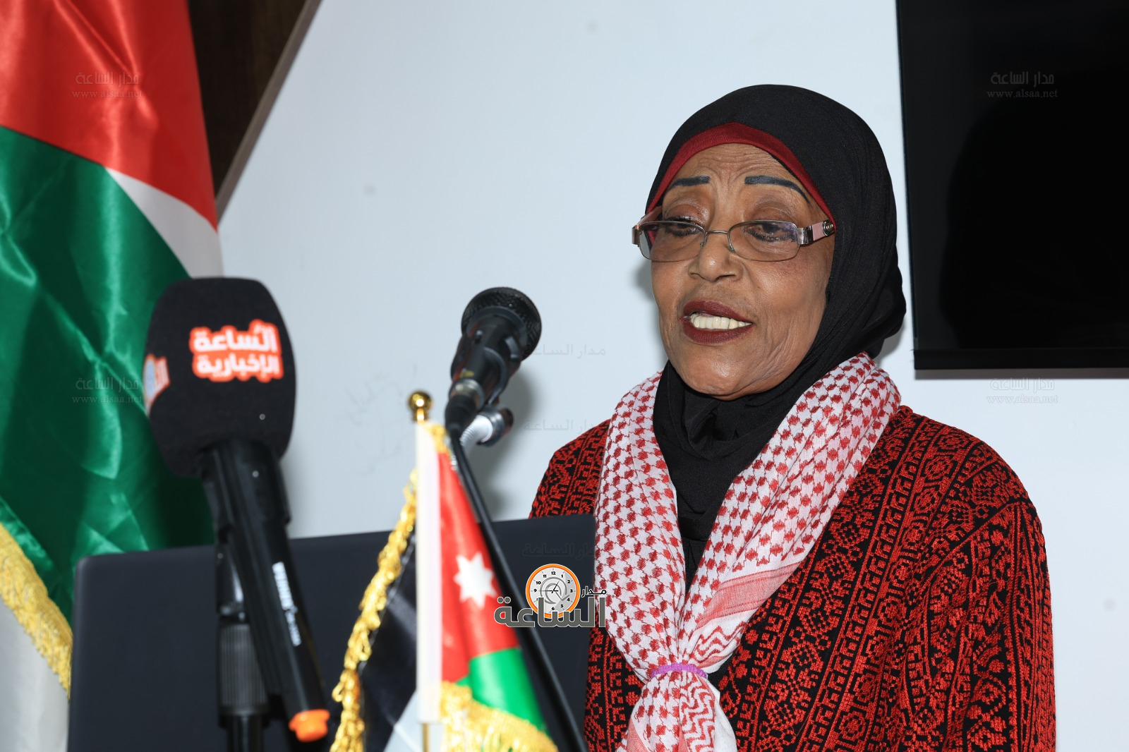 Madar Al-Saa Images 0.8441561535068498