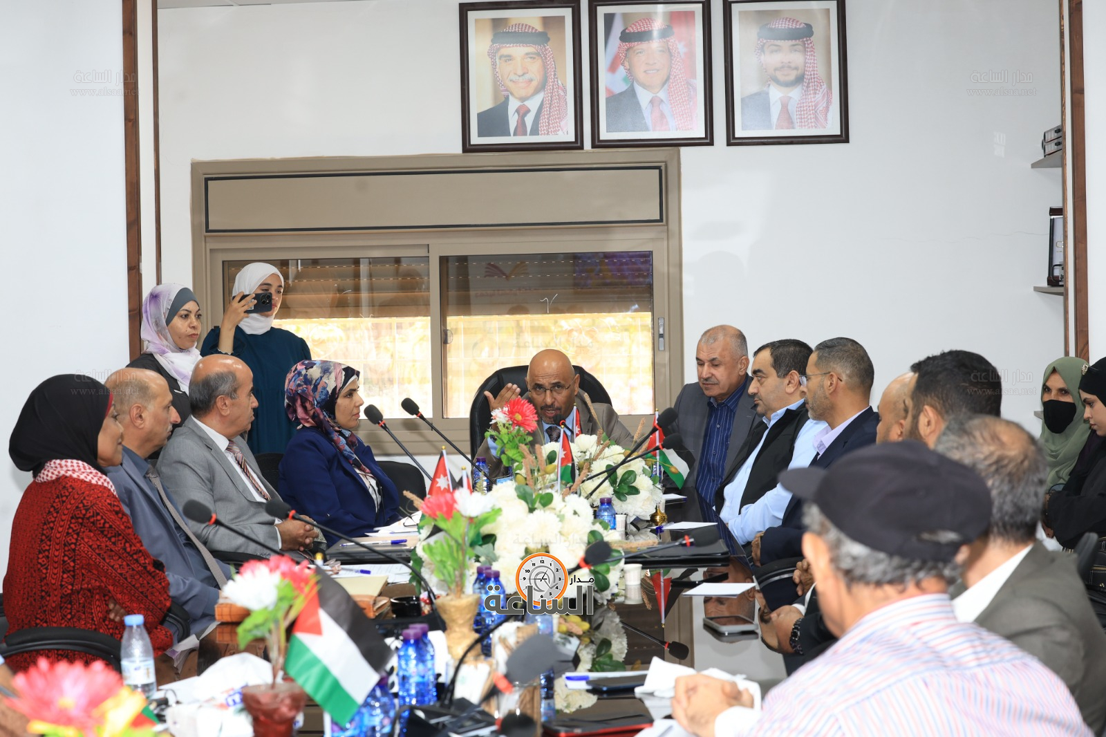 Madar Al-Saa Images 0.9240970239672799