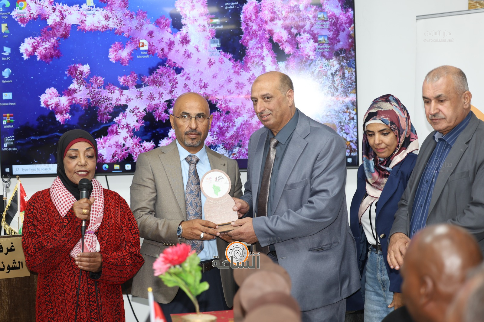 Madar Al-Saa Images 0.36709063006167586