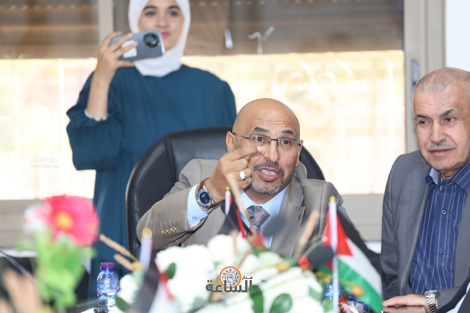 Madar Al-Saa Images 0.9926876896320876