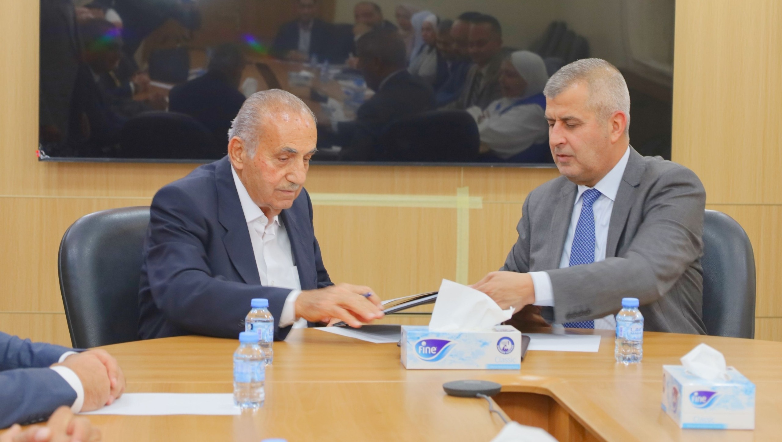 Madar Al-Saa Images 0.3396930640513415