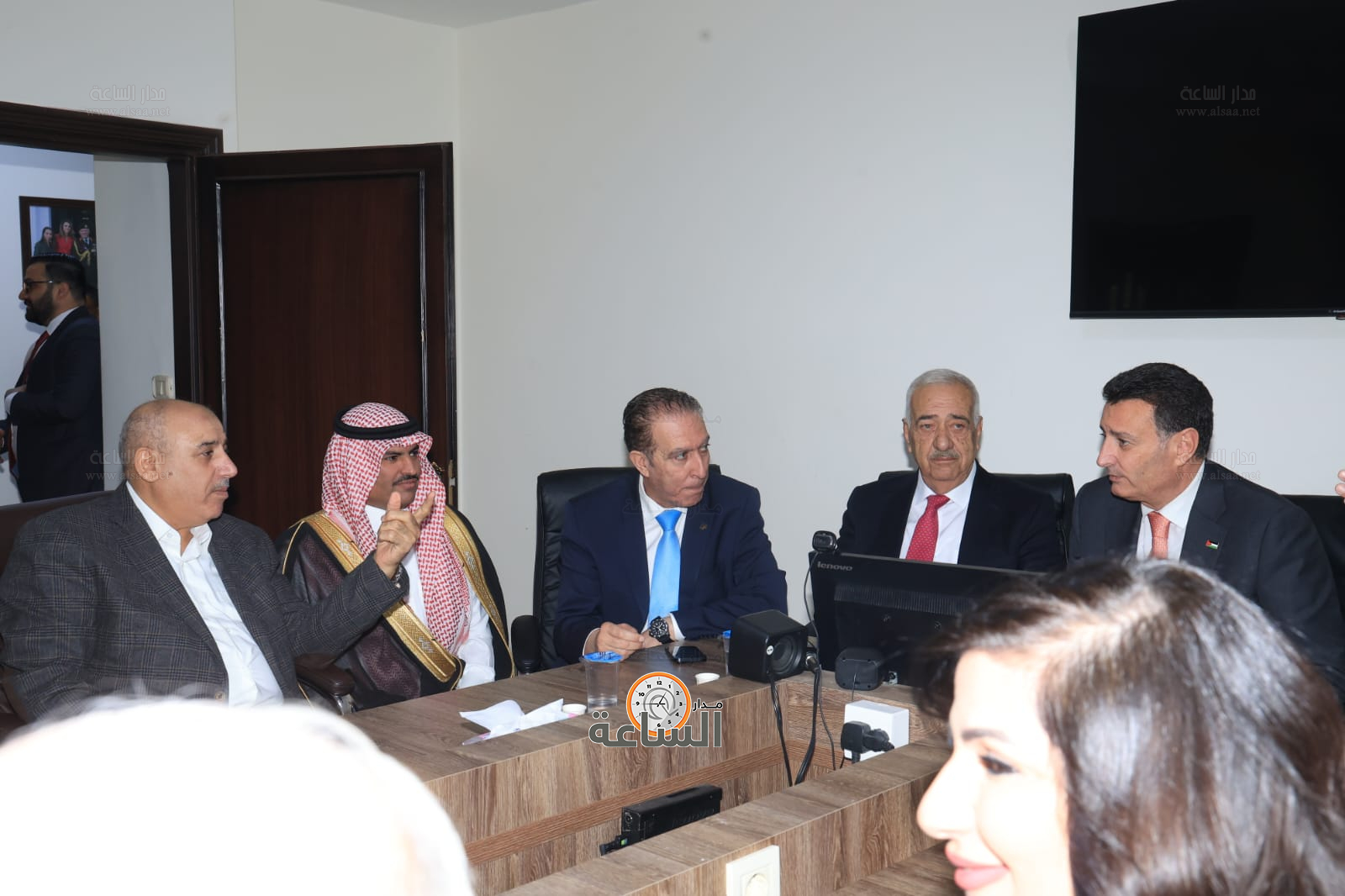 Madar Al-Saa Images 0.7026814344184046