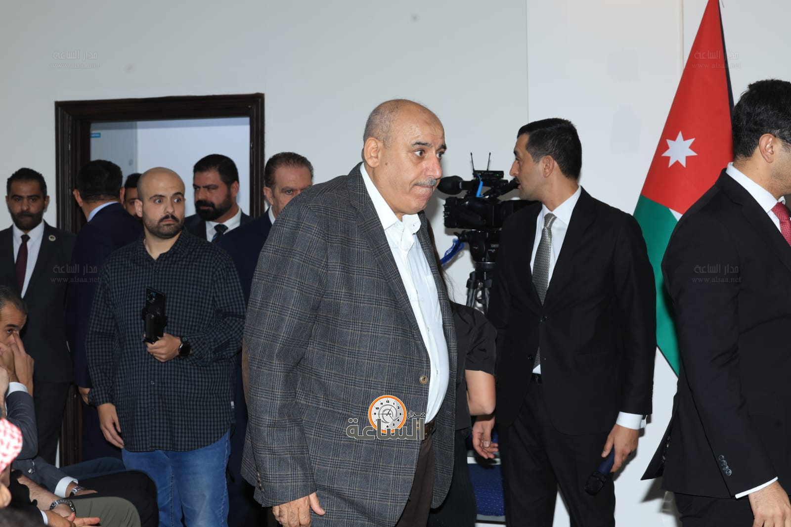 Madar Al-Saa Images 0.8120766197822094