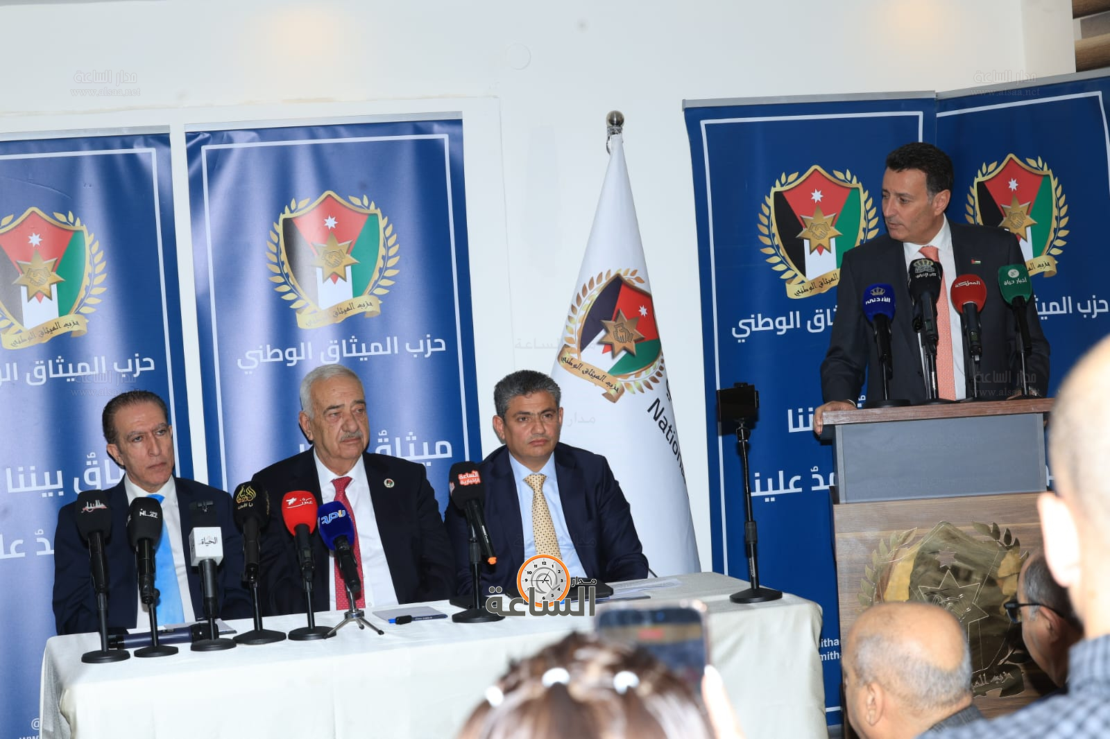 Madar Al-Saa Images 0.6185854668972128