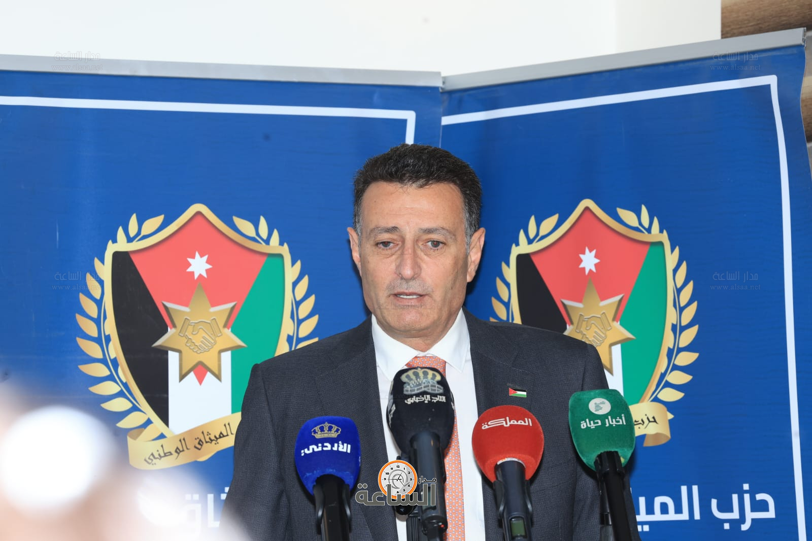 Madar Al-Saa Images 0.100342187441824