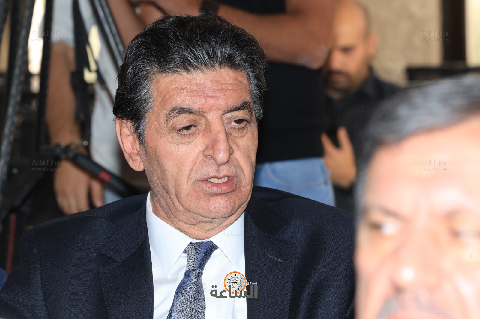 Madar Al-Saa Images 0.4986098475128885